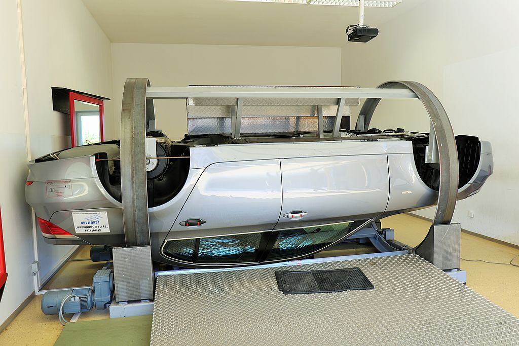Rettungssimulator Überschlag