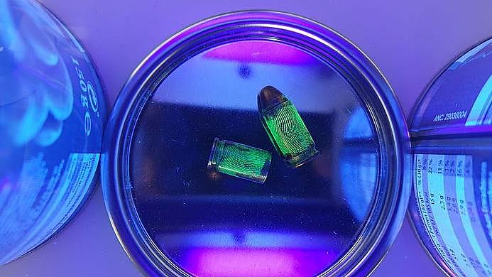 Fingerabdrücke auf Patronen