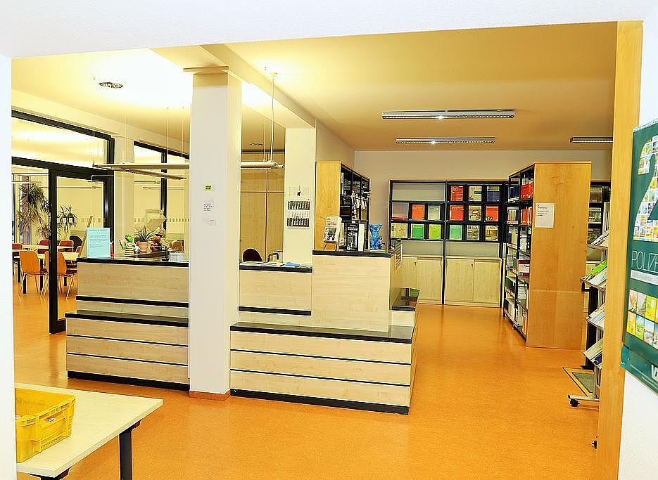 Empfangsbereich Bibliothek