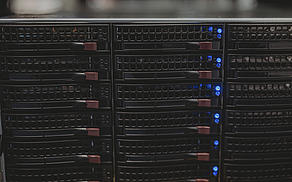 Sicht in den Serverraum