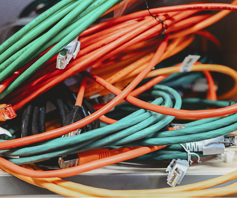 Netzwerkkabel auf einem Haufen