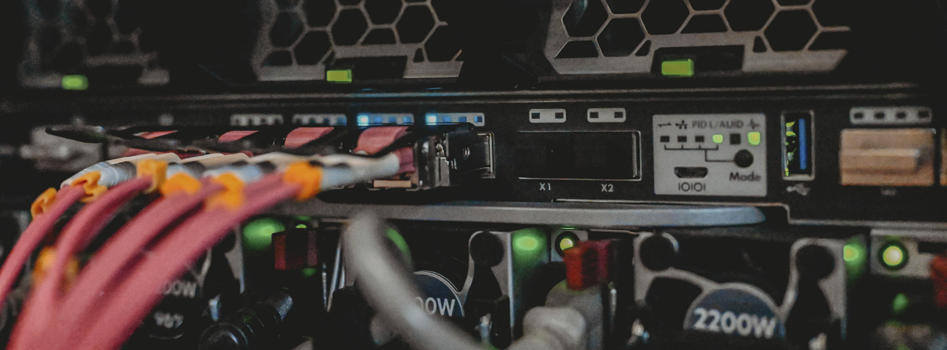 Ein Detailausschnitt aus einem Serverraum