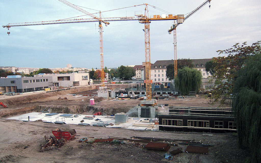 Baustelle Neubau Tiefgrundarbeiten